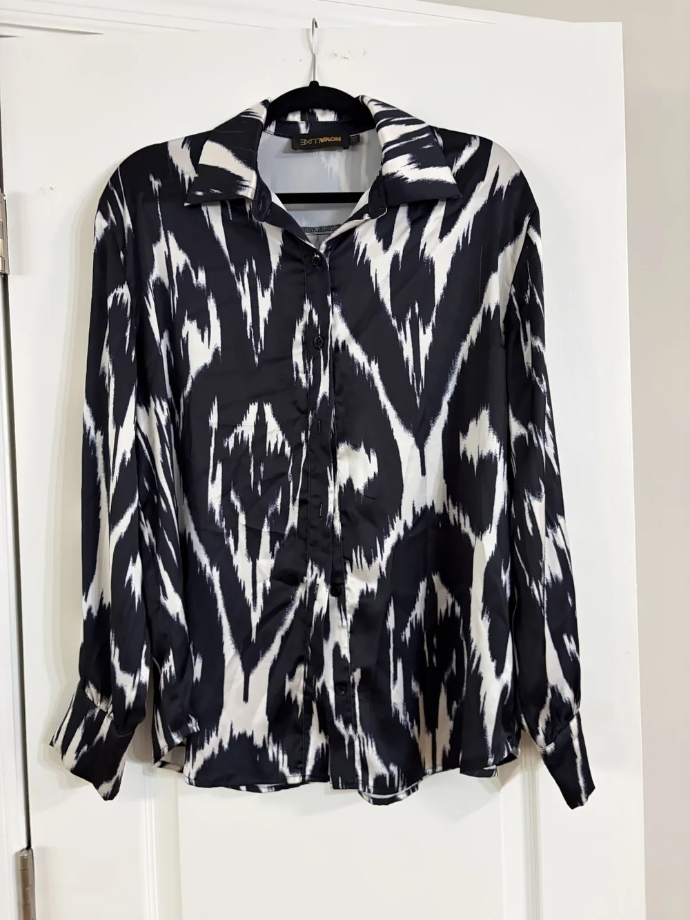 Fashion Nova Black & White Ikat Button-Down Shirt